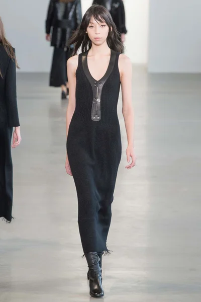 Look 28